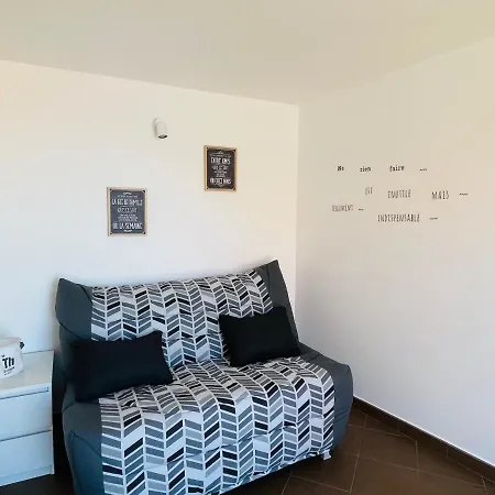 - Apercu Apartment *